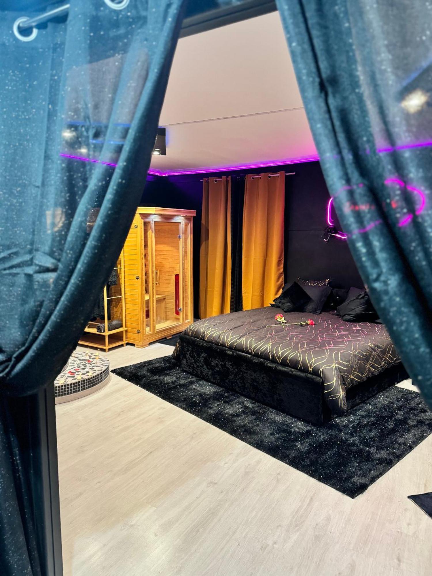 פרפיניין Loveroom By Sunnyroom מראה חיצוני תמונה